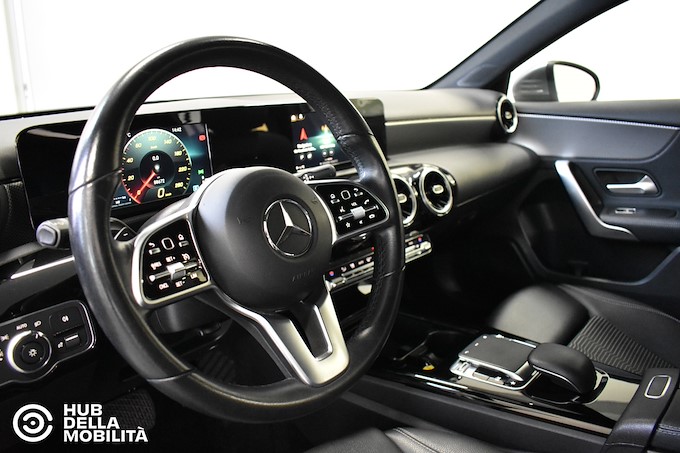 MERCEDES-BENZ A 180 d Automatic Sport